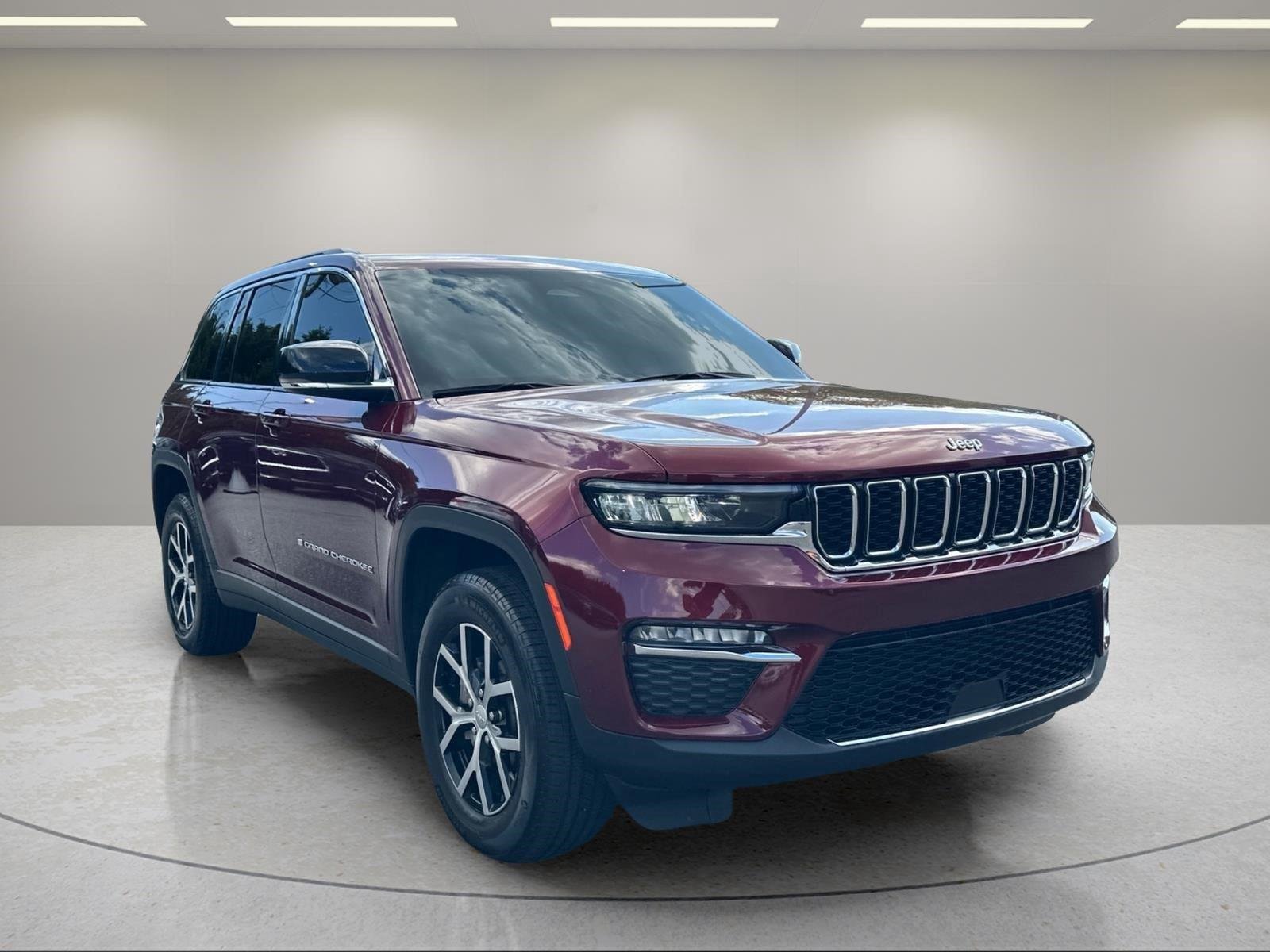 Used 2024 Velvet Red Pearlcoat Jeep Limited image 8