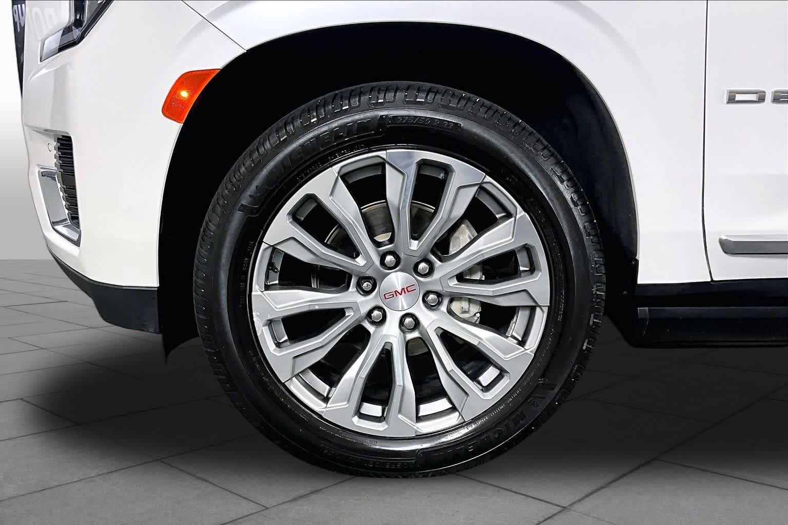 2022 GMC Yukon XL Denali - Photo 11