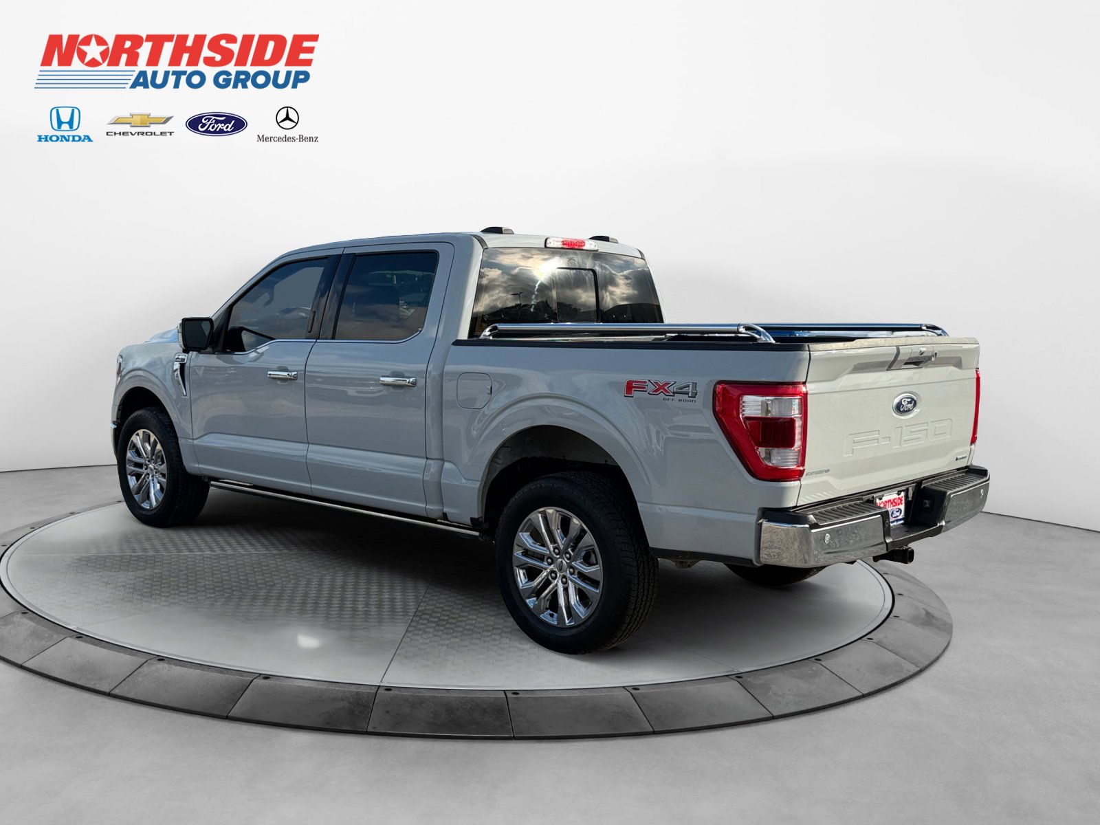 Certified Used 2023 Avalanche Gray Ford LARIAT image 5