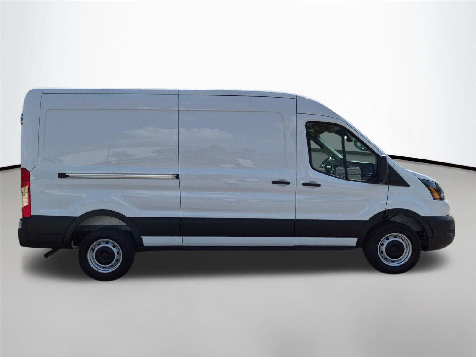 New 2026 Oxford White Ford T250 image 4