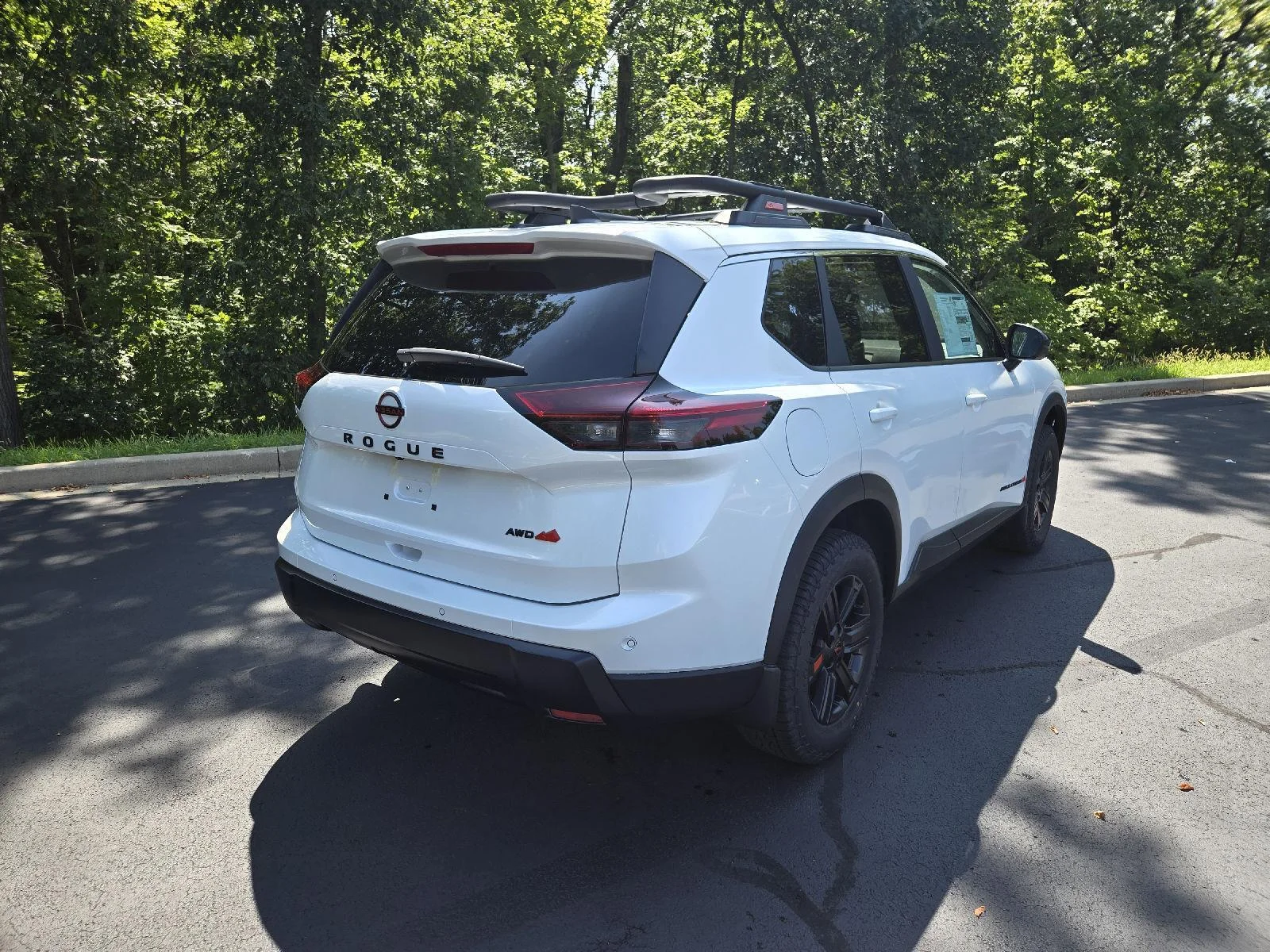 New 2026 Everest White Pearl Tricoat Nissan Rock Creek image 3