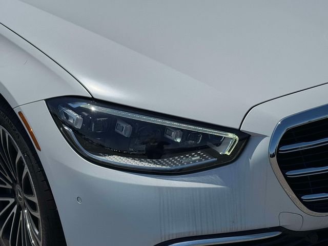 New 2026 MANUFAKTUR Moonlight White Magno Mercedes-Benz S 580 image 9