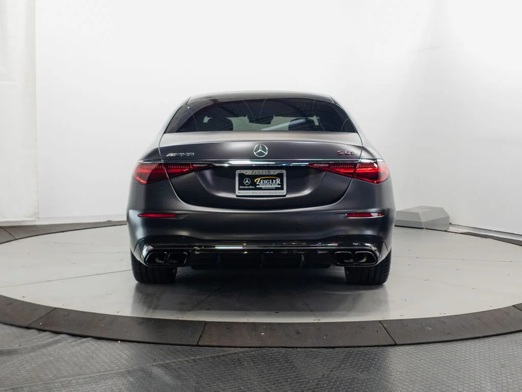 Used 2024 MANUFAKTUR Graphite Gray Magno Mercedes-Benz S 63 E AMG® image 34