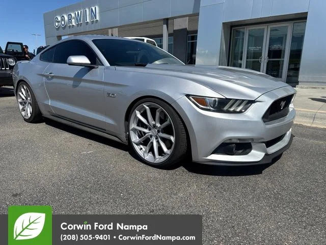 2017 Ford Mustang GT Coupe's photo