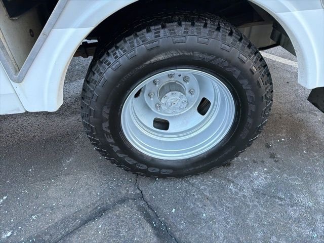 Used 2008 White Ford  image 21