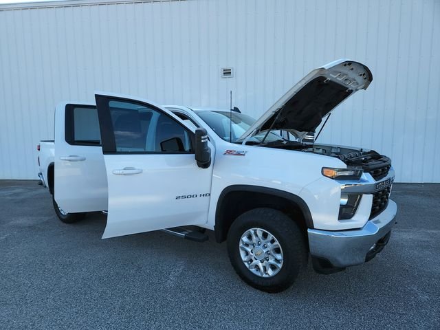 Used 2023 White Chevrolet LT image 11