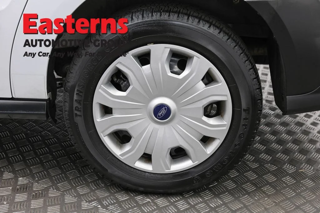 Used 2019 White Ford XL image 32