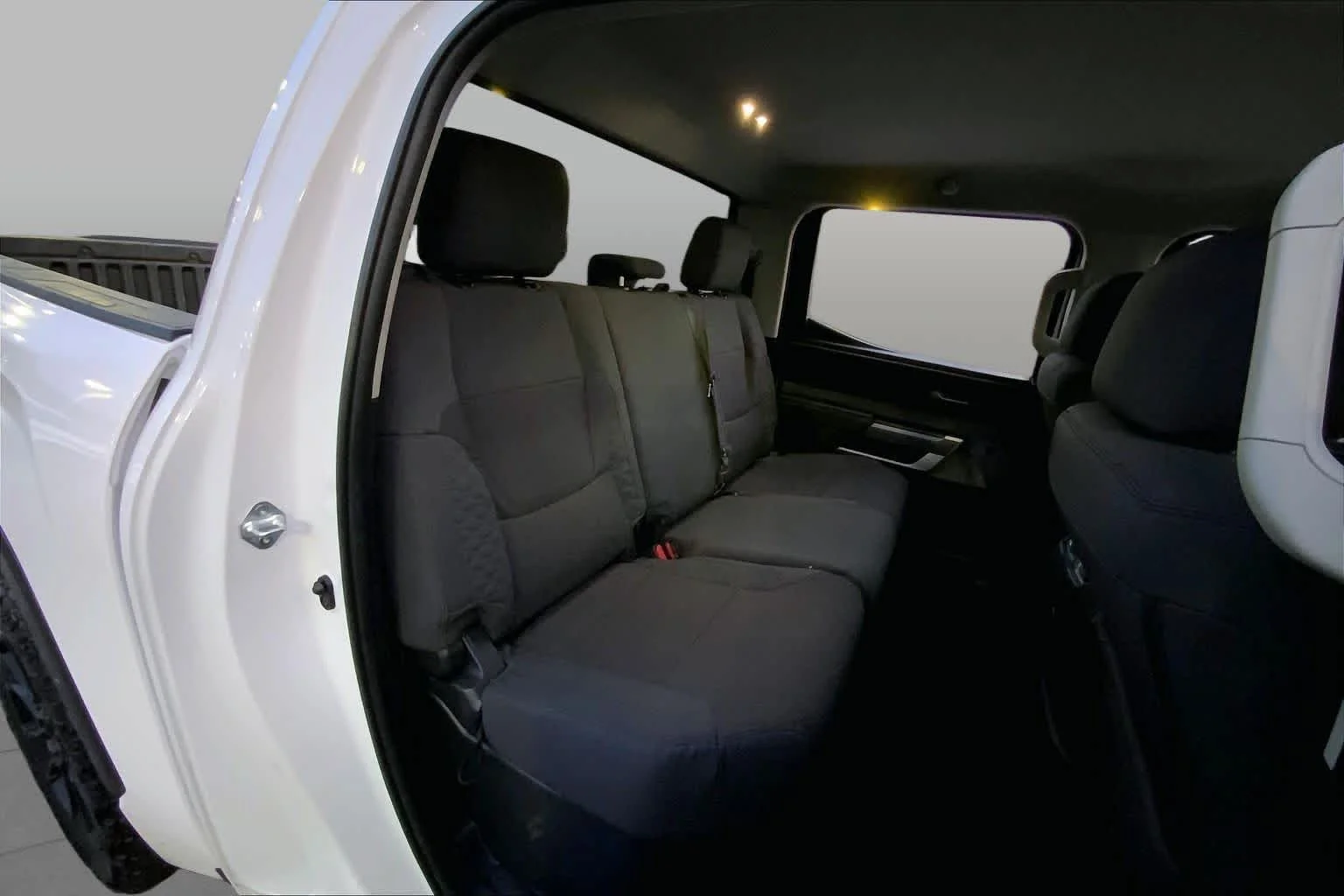 Used 2023 Ice Cap Toyota SR5 image 17