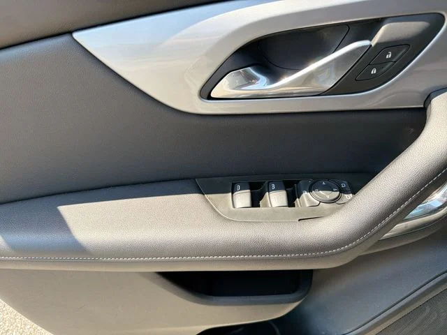 Used 2025 Gray Chevrolet LT image 16