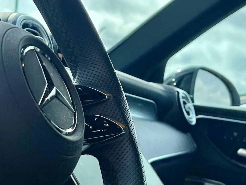 Certified Used 2026  Mercedes-Benz GLC 300 image 9
