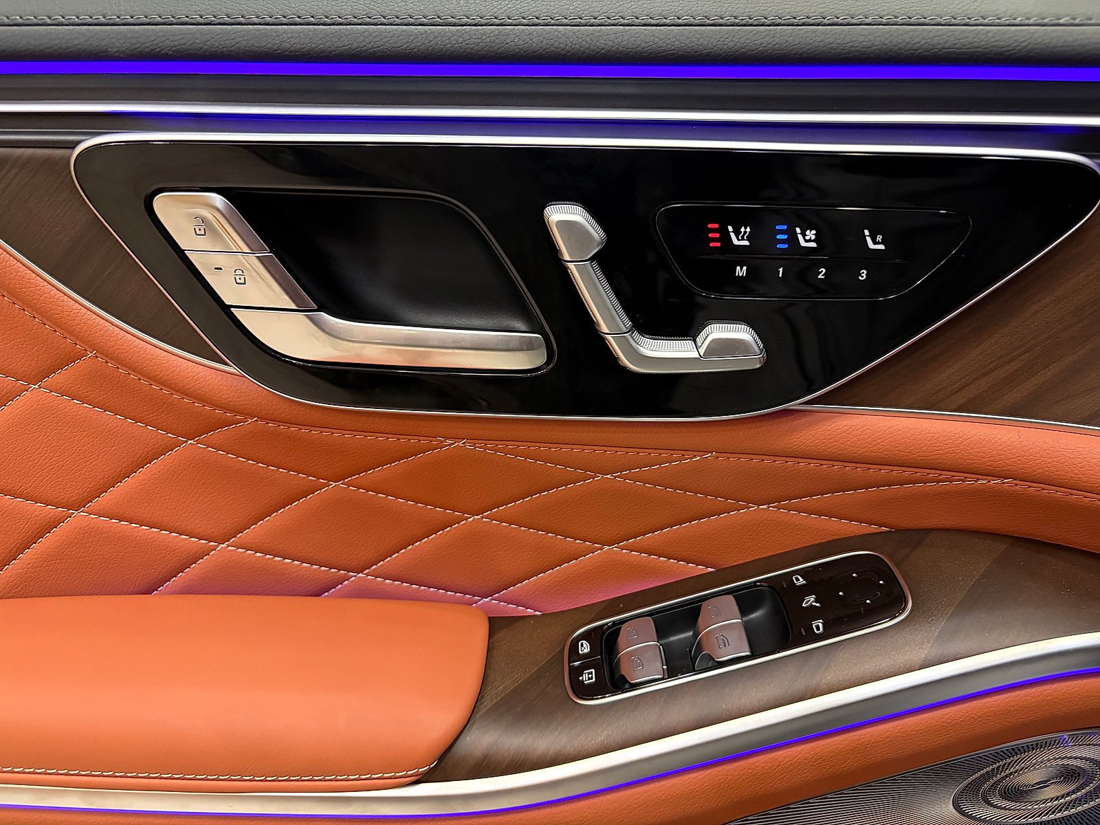 New 2027 Black Mercedes-Benz S 580 image 43