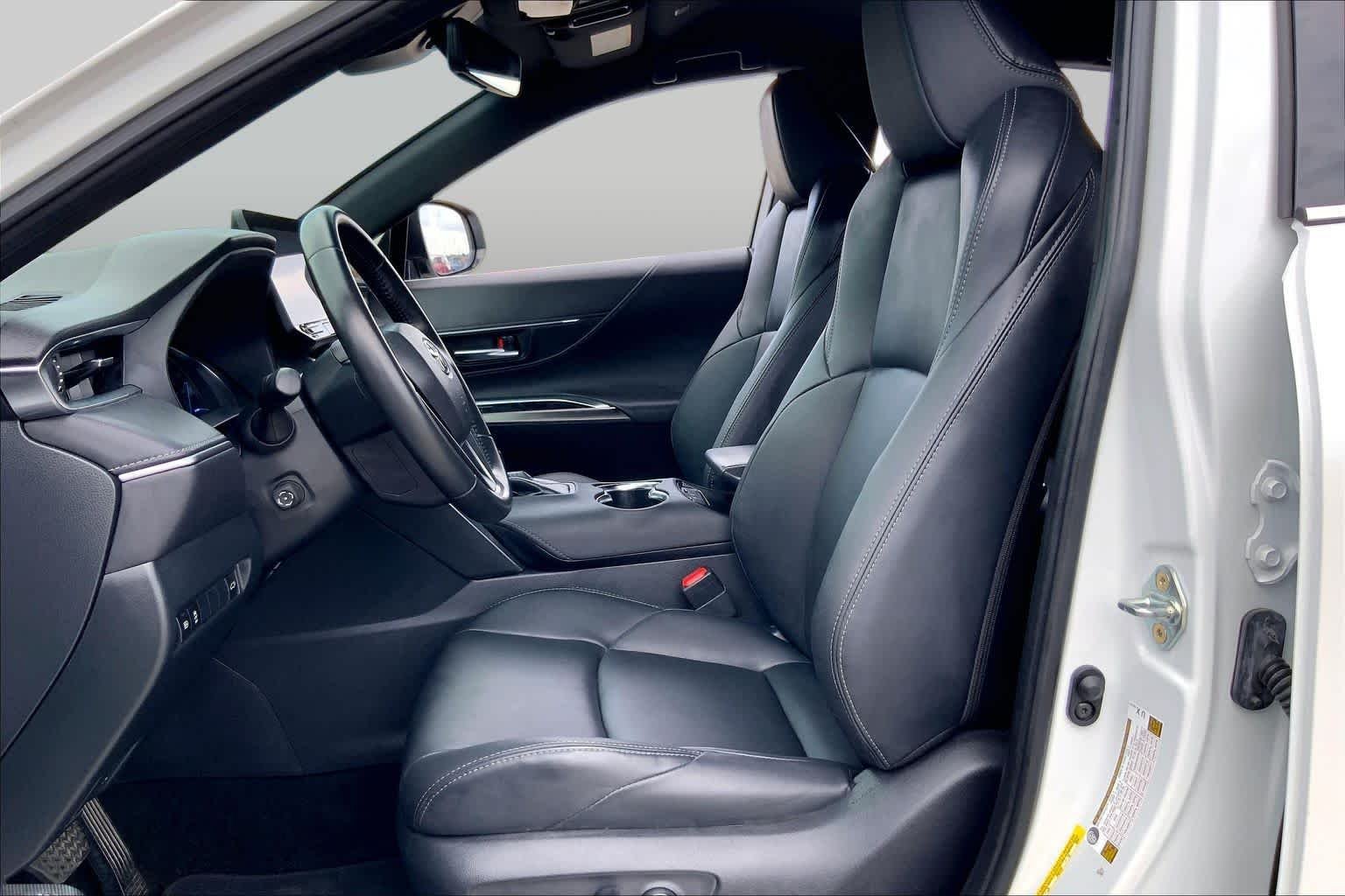 Used 2024 Wind Chill Pearl Toyota XLE image 8