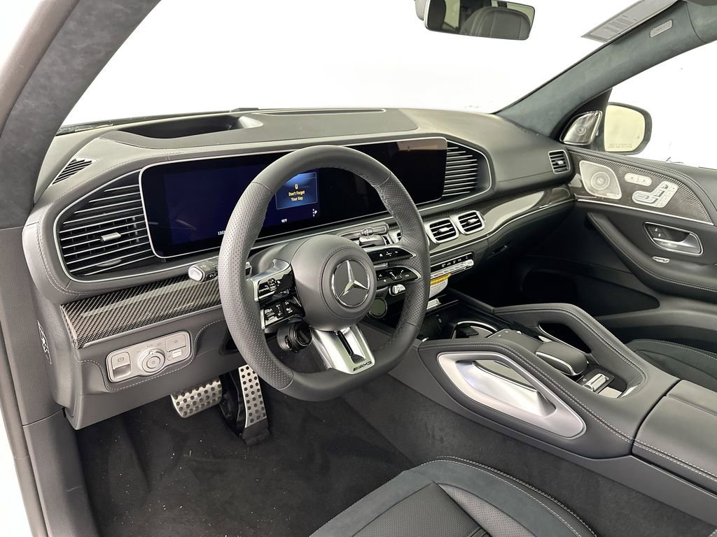New 2026 MANUFAKTUR Moonlight White Metallic Mercedes-Benz GLS 63 AMG® image 44