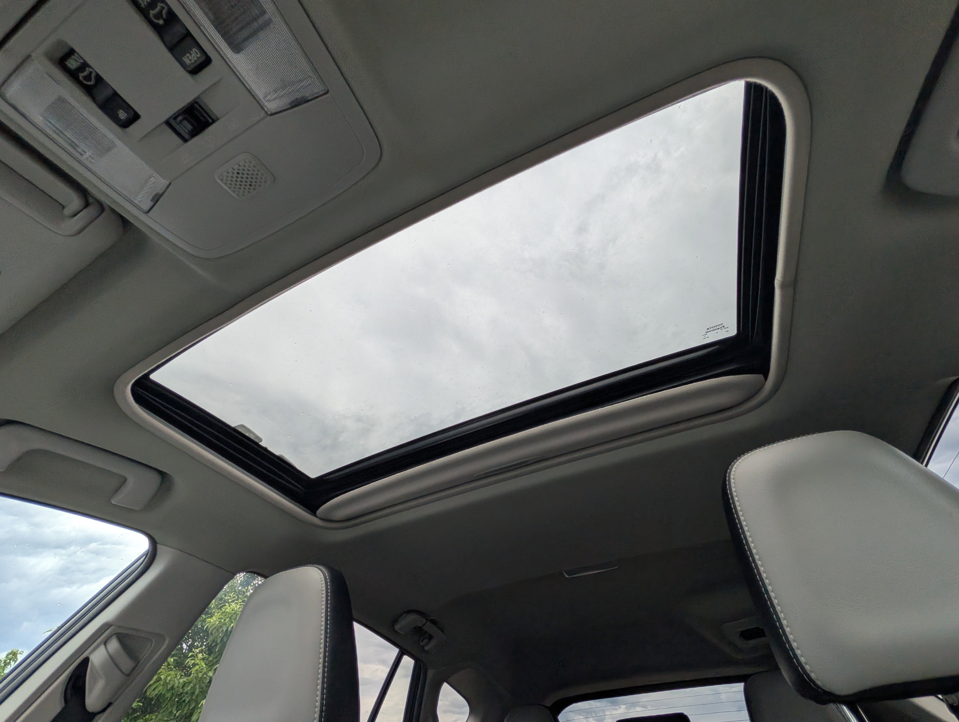 Used 2018 Magnetic Gray Metallic Toyota Limited image 32