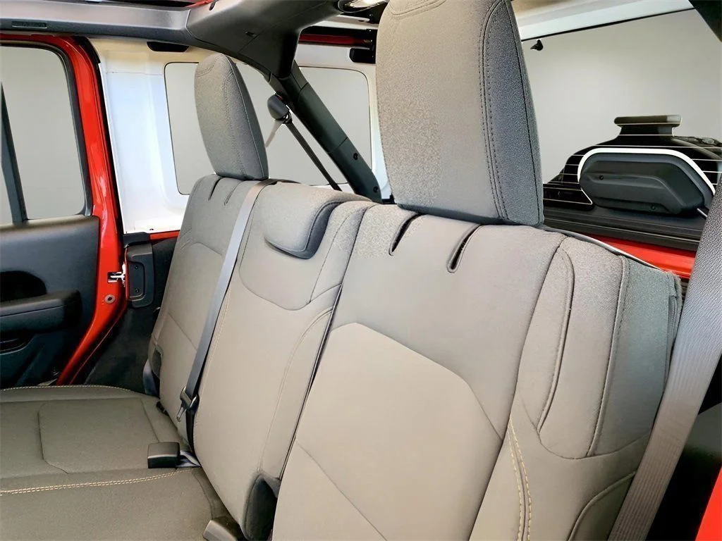2026 Jeep Wrangler 4-Door Willys - Photo 19