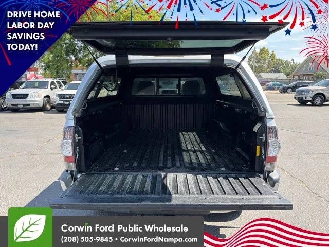 Used 2013 Silver Streak Toyota  image 30