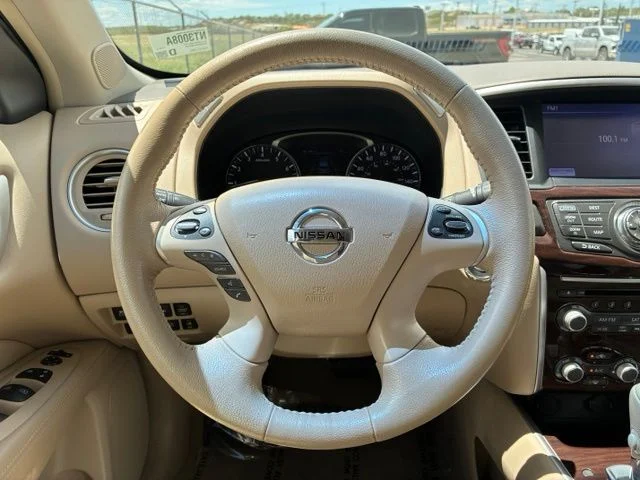 Used 2013 Moonlight White Nissan Platinum image 14