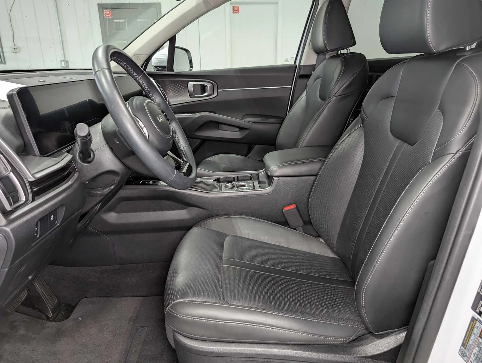 Used 2025 Glacial White Pearl Kia S image 4