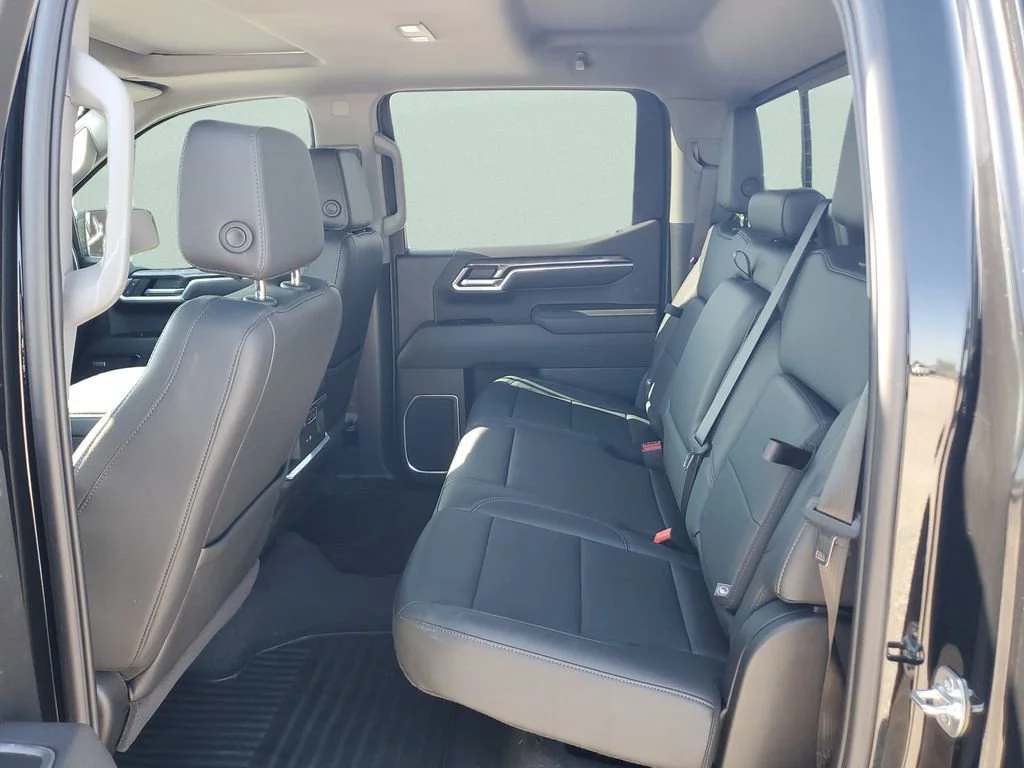 Used 2025 Black Chevrolet LTZ image 10