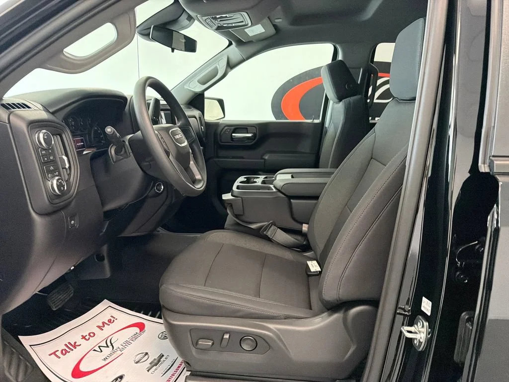 New 2026 Onyx Black GMC Pro image 8