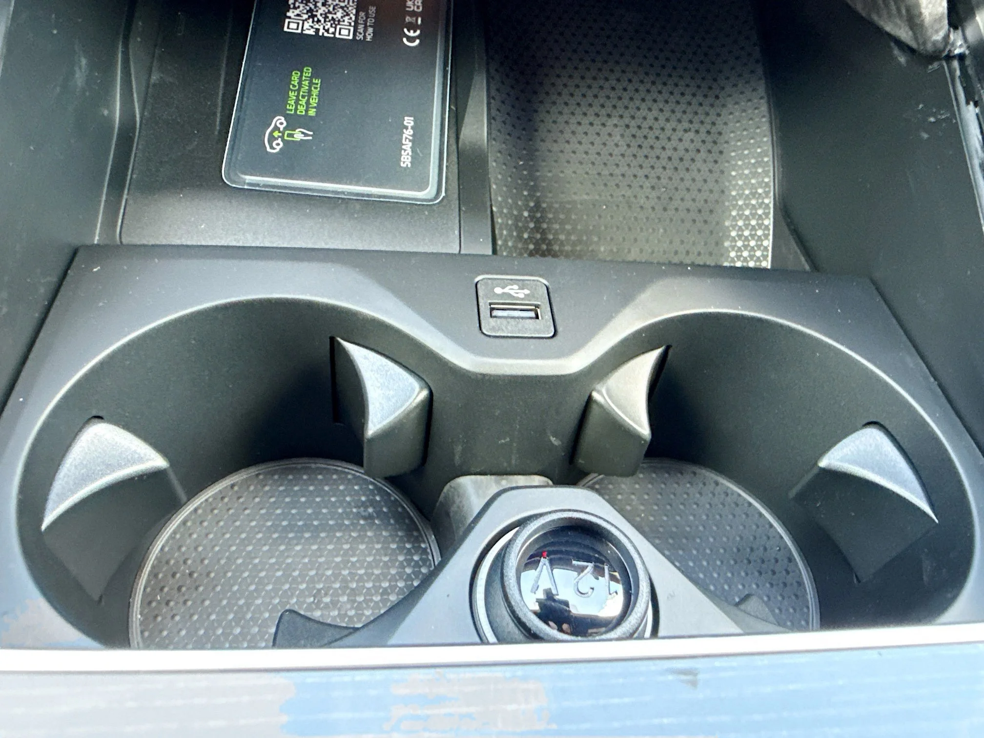 New 2026 Black Sapphire Metallic BMW sDrive40i image 31