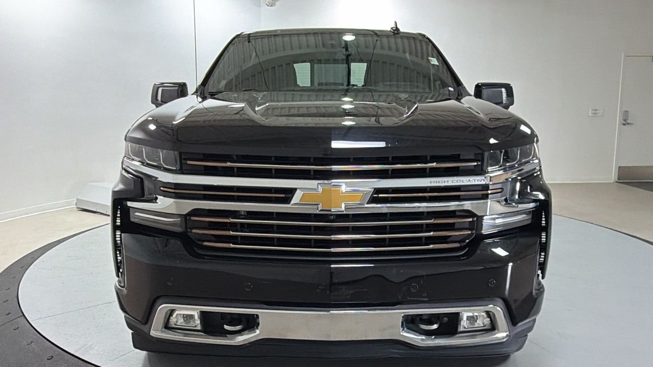 Used 2019 Black Chevrolet High Country image 2