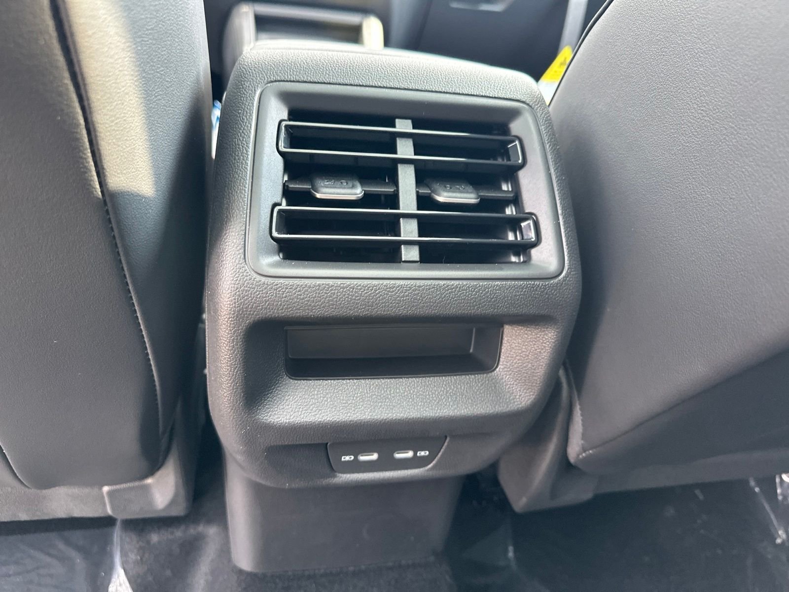 New 2026 White/off-white Volkswagen 2.0T SE R-Line Black image 22