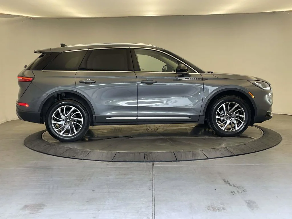 Used 2021 Gray Lincoln Standard image 6