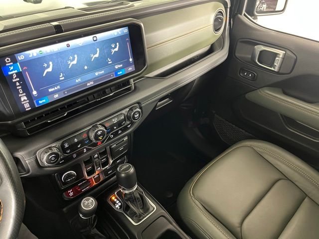 Used 2024 Black Jeep Mojave image 37