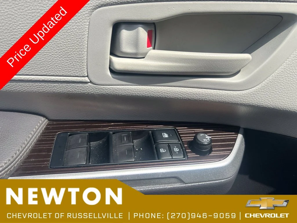 Used 2022 Gray Toyota LE image 9