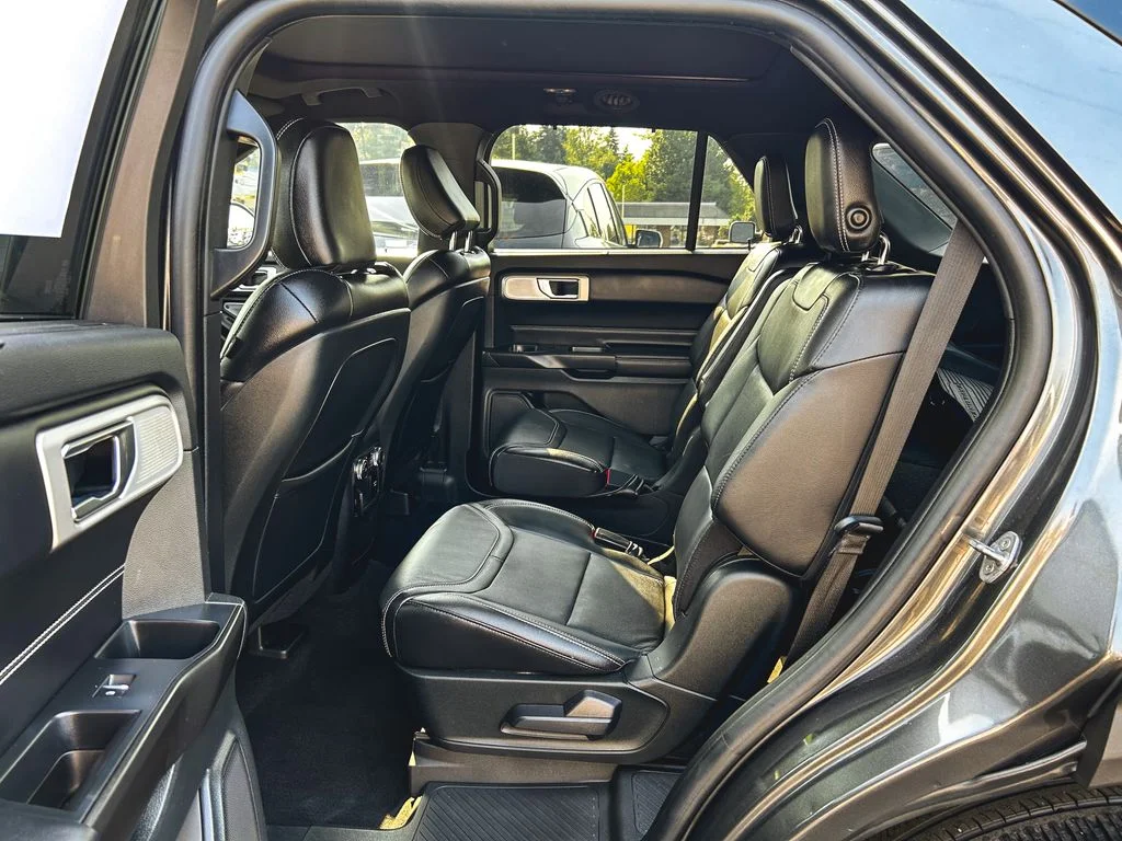 Used 2020 Magnetic Metallic Ford ST image 16