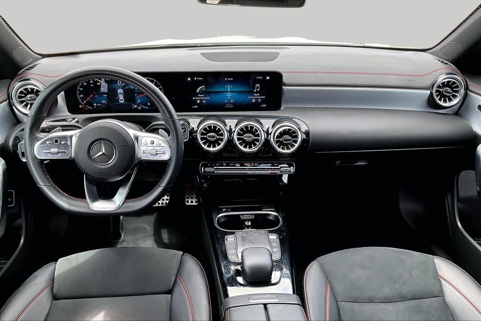 Used 2022 Digital White Metallic Mercedes-Benz CLA 250 image 12