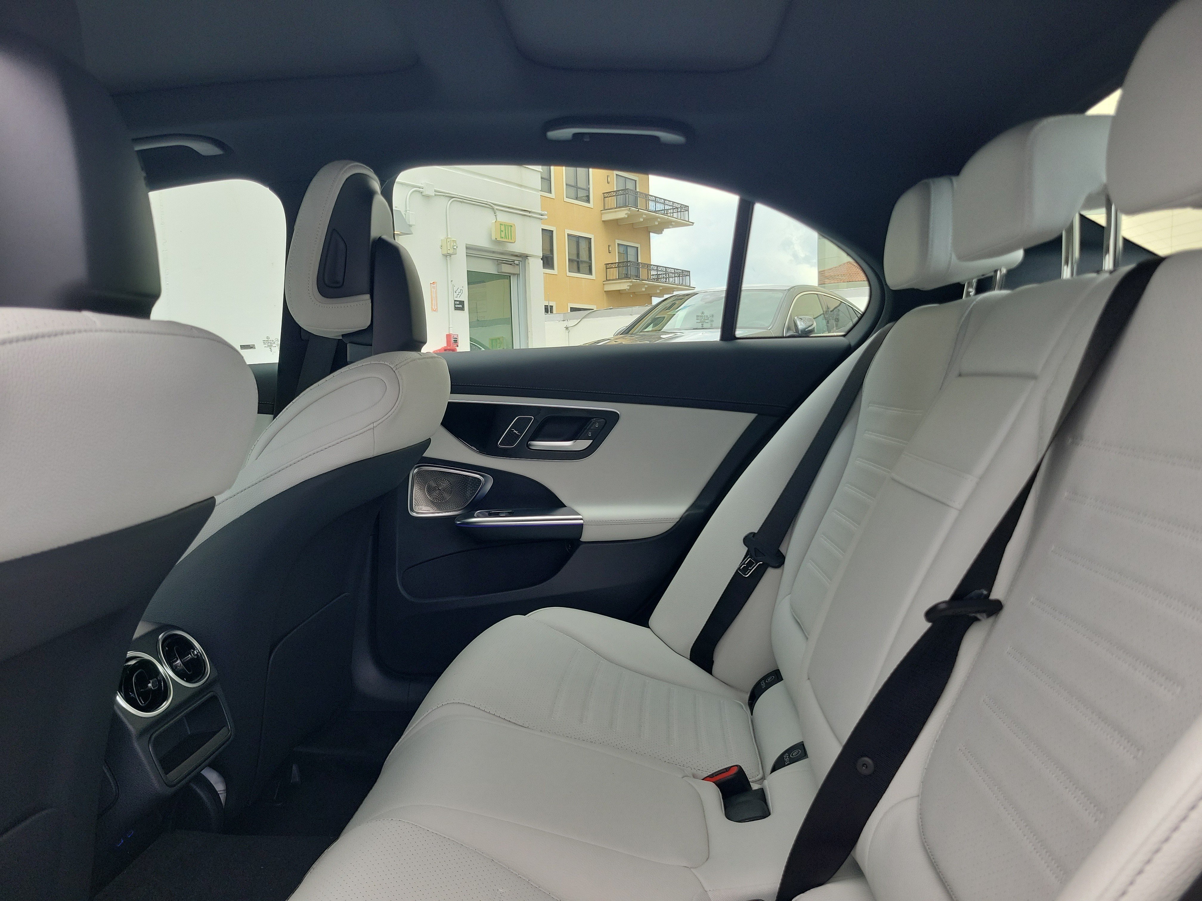 New 2026 MANUFAKTUR Alpine Grey Mercedes-Benz C 300 image 11