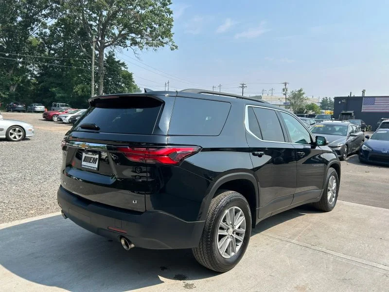 Used 2022 Black Chevrolet LT Sport Utility 4D image 31
