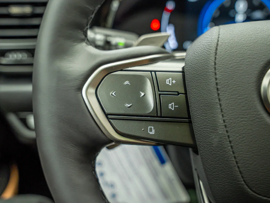 New 2026 Nori Green Pearl Lexus LUXURY AWD image 19