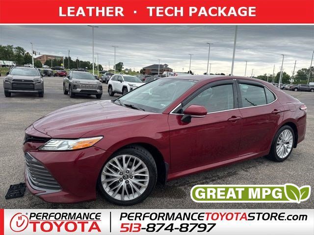 2019 Toyota Camry 2.5 Auto XLE's photo