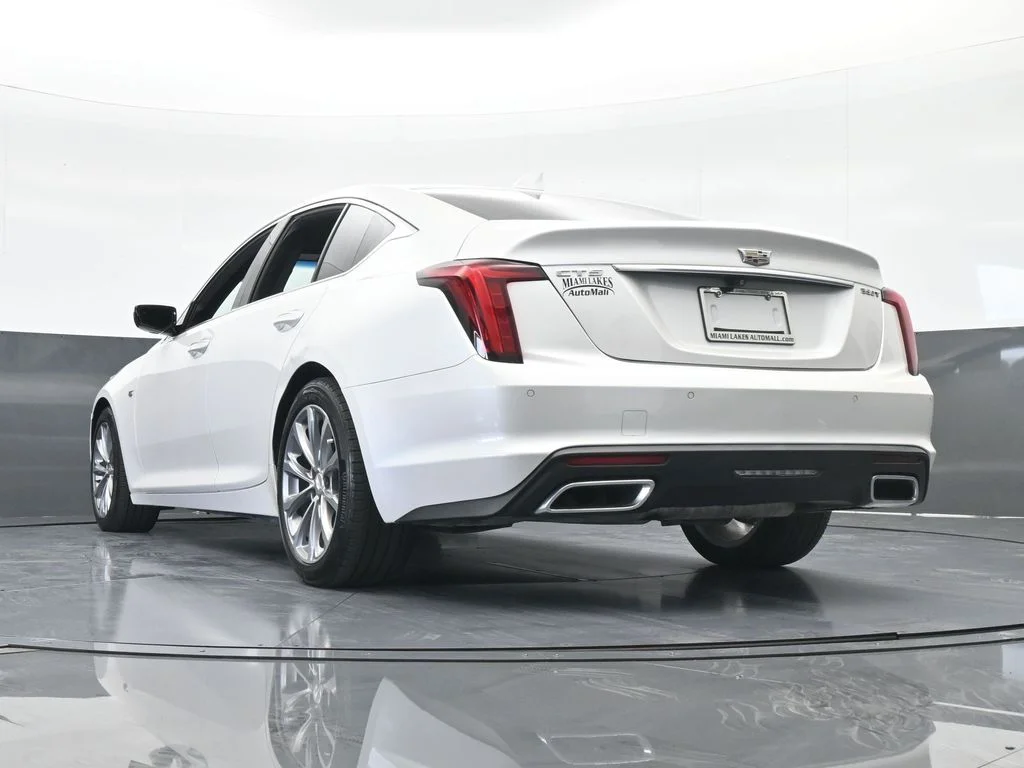 Used 2020 Crystal White Tricoat Cadillac Premium Luxury image 23