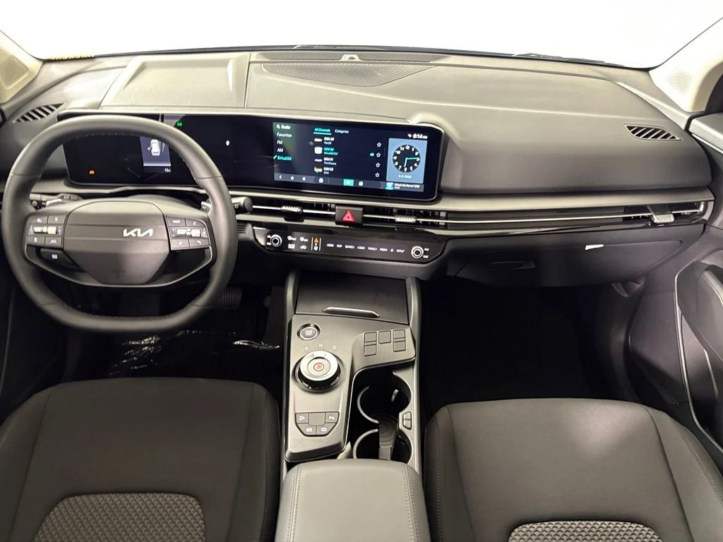 New 2027 Gravity Gray Kia LX image 33