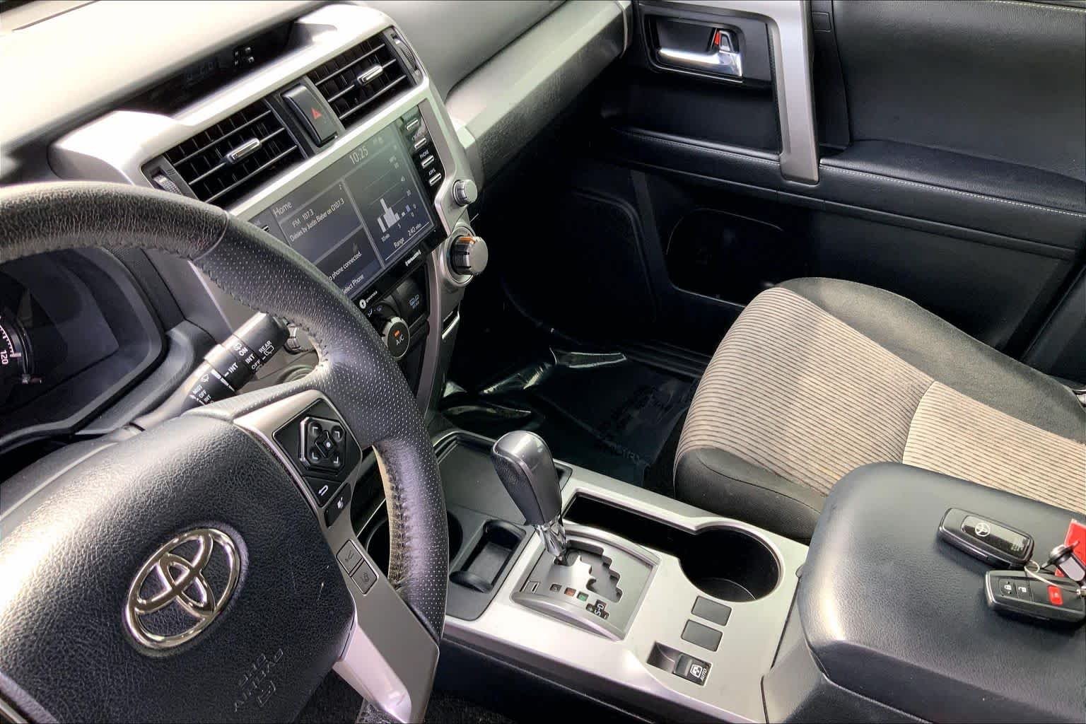 Used 2022 Midnight Black Metallic Toyota SR5 image 15