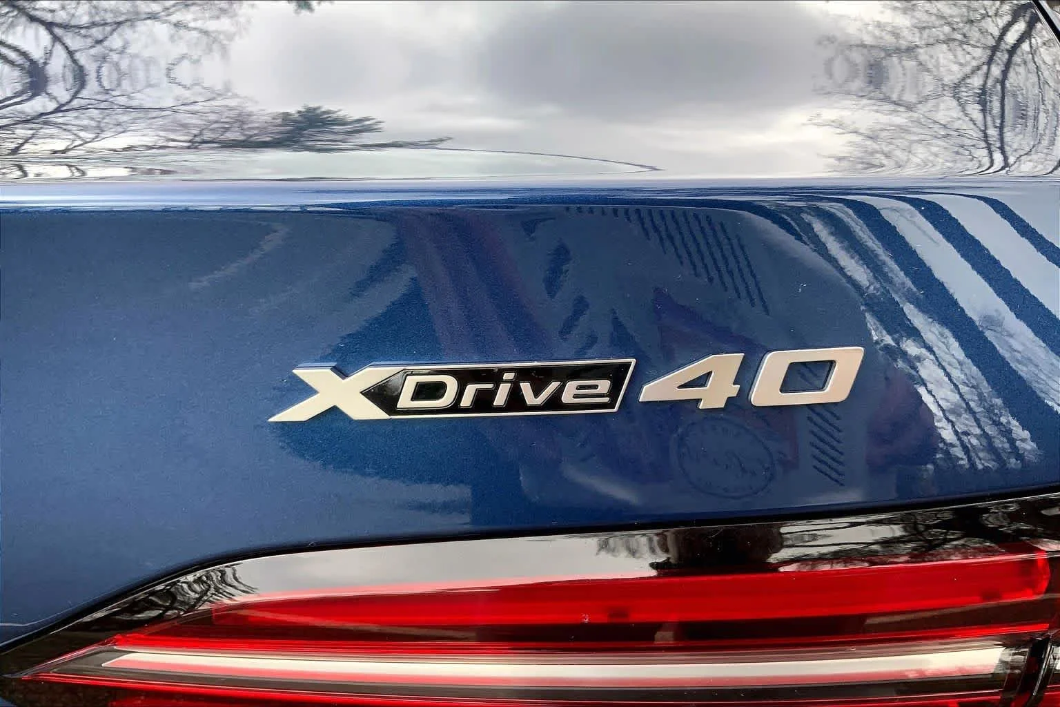 Used 2026 Phytonic Blue Metallic BMW xDrive40 image 9