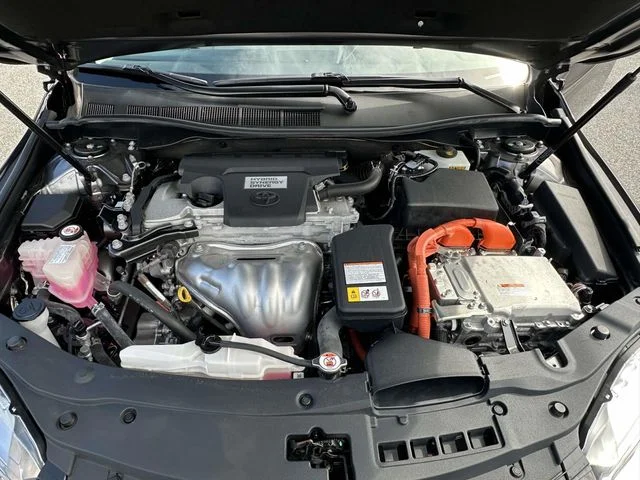 Used 2017 Gray Toyota LE image 12