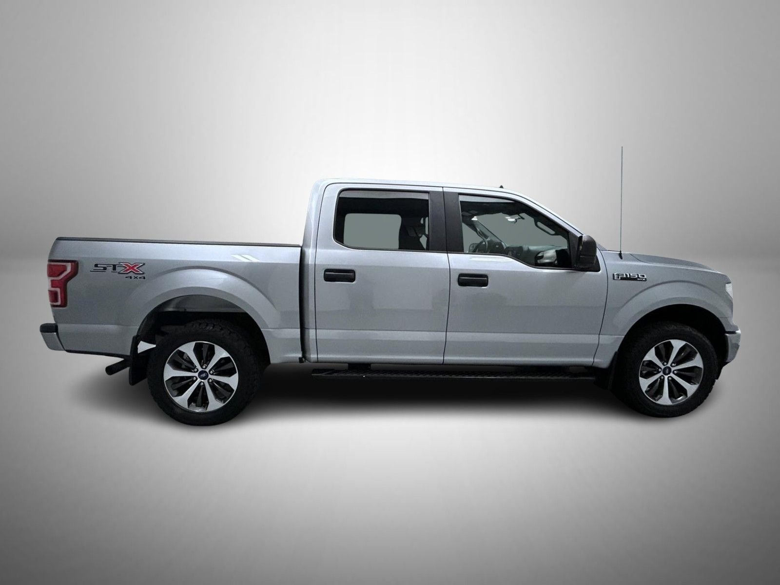 Used 2020 Silver Ford XL image 4