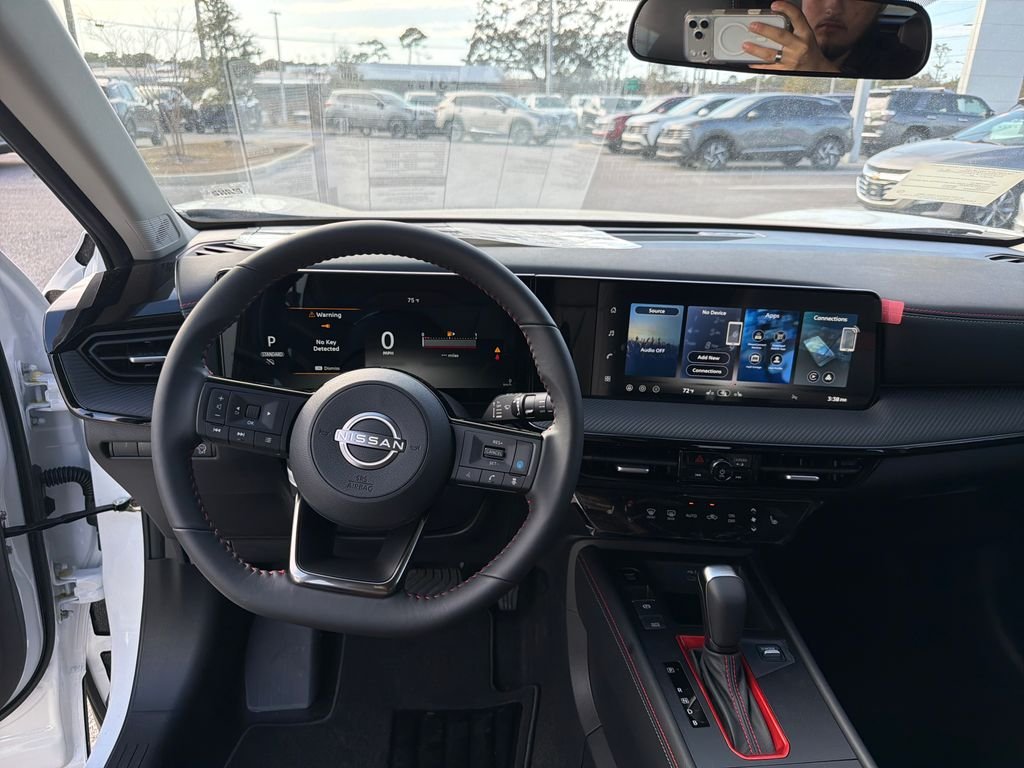 New 2026 Nissan Kicks SR 4D Sport Utility