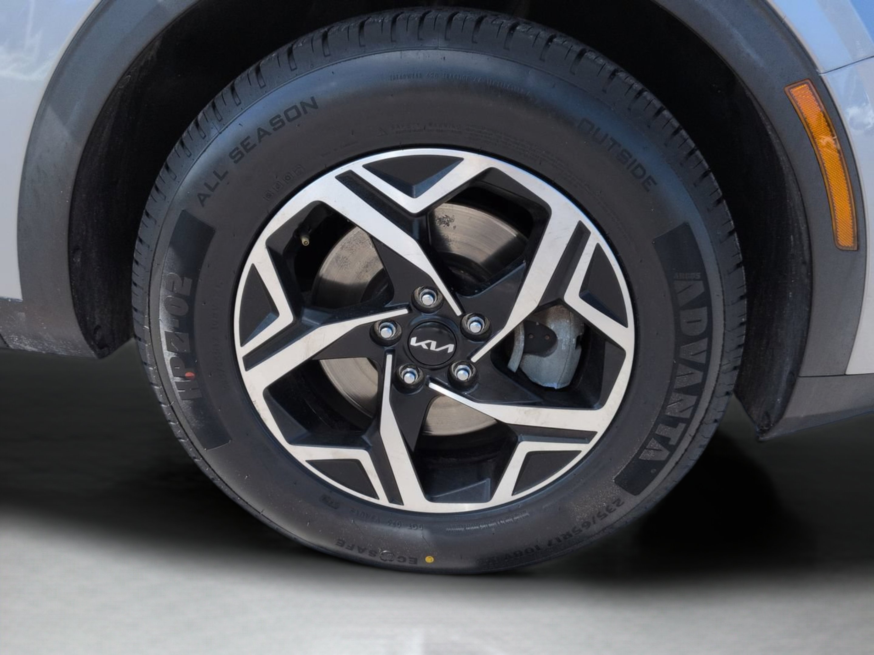 Used 2023 Steel Gray Kia LX image 28