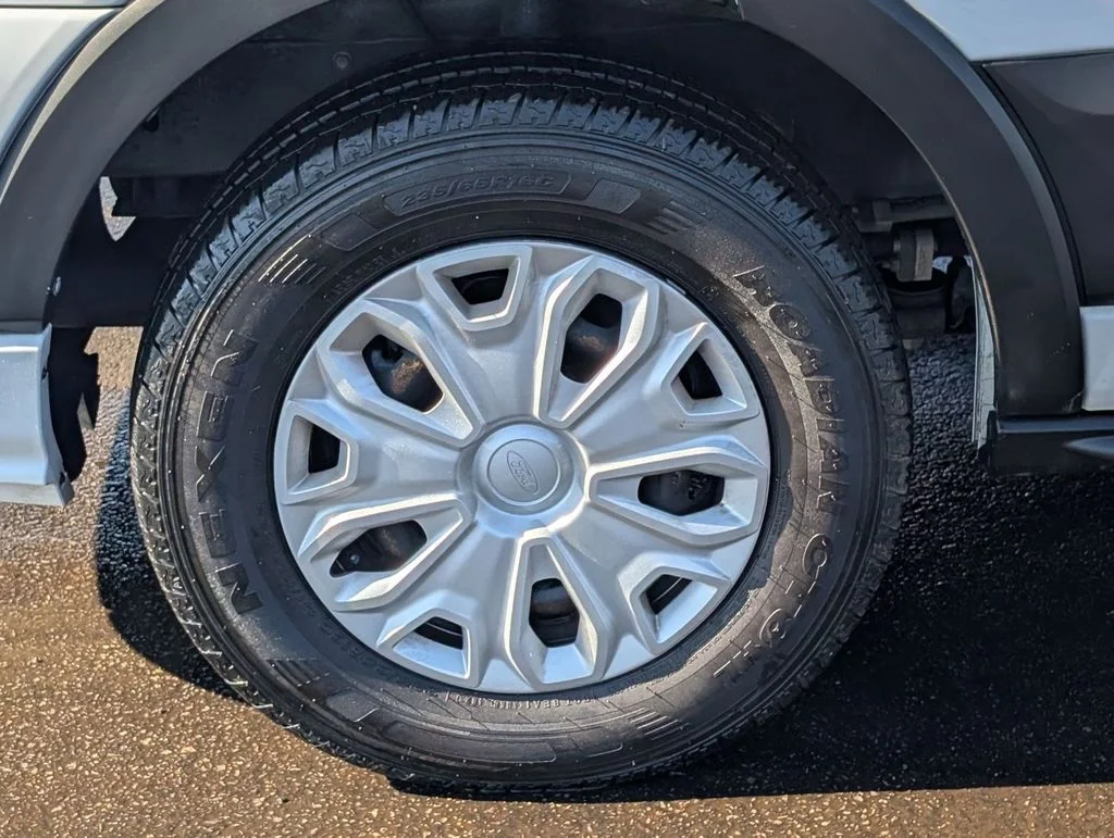 Used 2022 White Ford XLT image 18