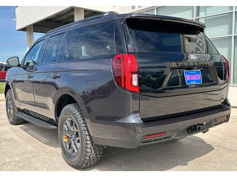 New 2027 Dark Matter Gray Metallic Ford Tremor® image 26