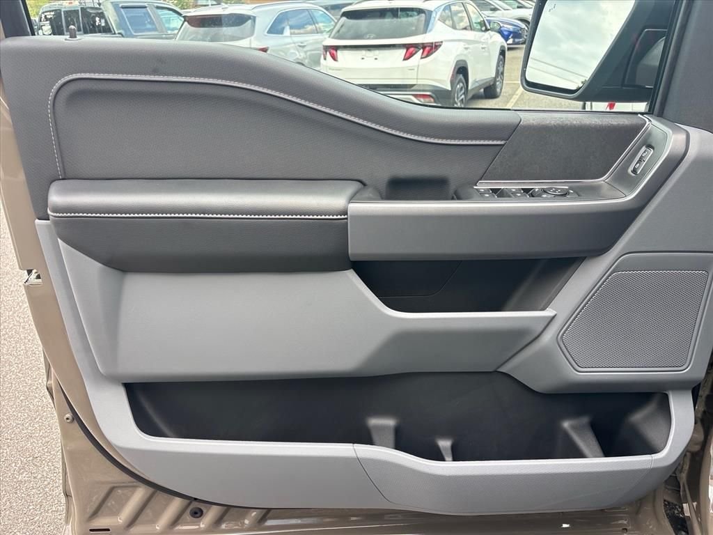 New 2026 Marsh Gray Ford XLT image 8