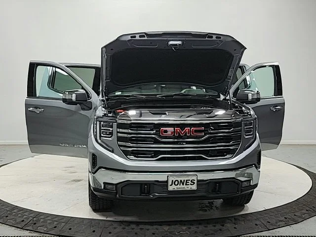 2026 GMC Sierra 1500 SLT - Photo 11