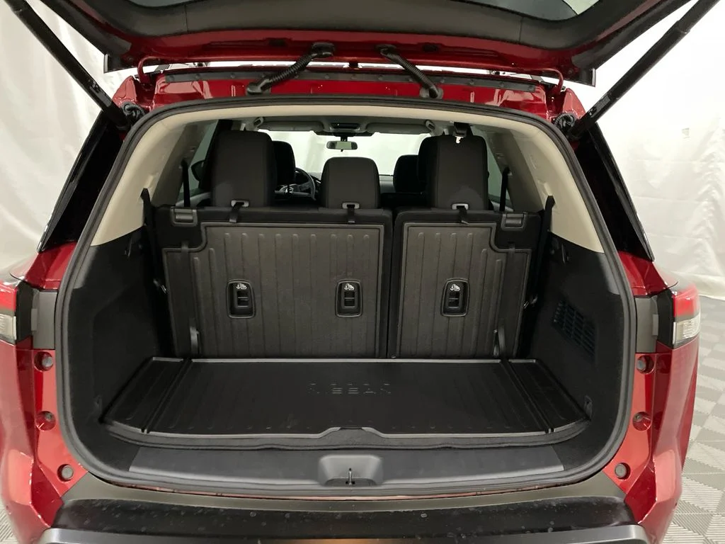 New 2026 Scarlet Ember Tintcoat Nissan SV image 7