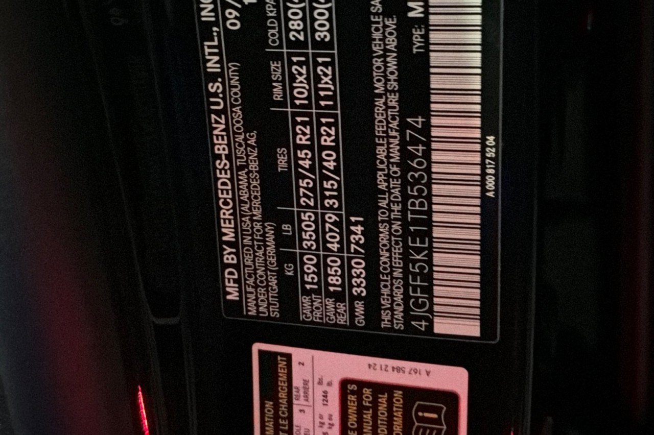 New 2026 Obsidian Black Metallic Mercedes-Benz GLS 450 4MATIC® SUV image 29